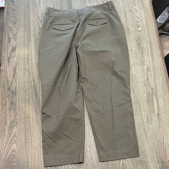 Express Ankle Pants Straight Leg Pleated Front Trousers  Pockets Green Size 14R - Picture 11 of 13